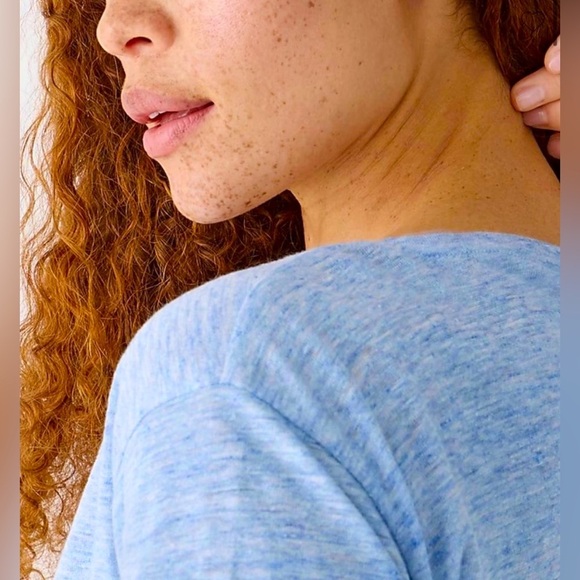 NWT J. Crew Linen Relaxed T-Shirt in Paris Blue, Size Medium - Picture 2 of 11